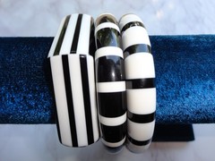 LOT OF 3 VTG ESTATE BLACK & WHITE STRIPED LUCITE HEXAGON ROUND BANGLE BRACELETS