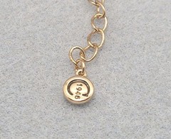 Missoni haute couture resin flower necklace stunning gold-tone finish 18in.