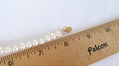 14K GE JCLIND White Pearl Bracelet 8″ long Womens 6mm Pearls Very Good Condition