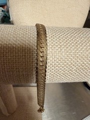Vintage Gold-Tone Bracelet 7.5 Inches