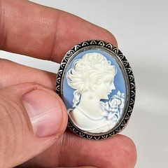 Vintage 1970s Blue White Resin Cameo Brooch Pin Silver Tone Oval Portrait