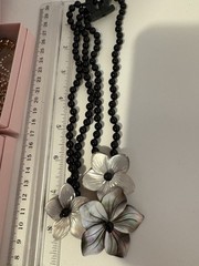 Vintage Black Flower Bead Necklace Acrylic Flower Pendant