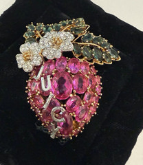 JUICY COUTURE VINTAGE CRYSTAL CZ STONE STRAWBERRY BROOCH