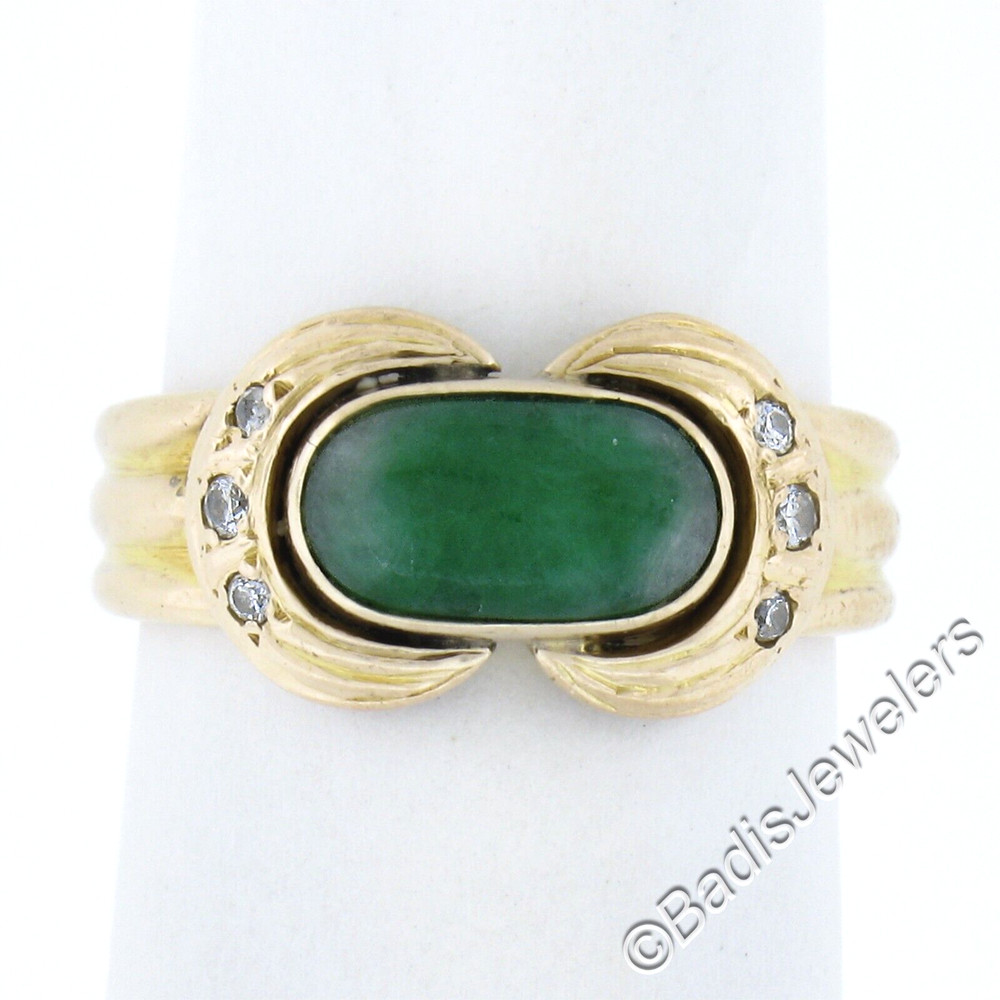Vintage Petite 14K Yellow Gold Cabochon Green Jade & Diamond Grooved Band Ring