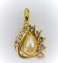 Vintage Gold Tone Large Faux Pearl Teardrop Pendant With Rhinestones 1.5″