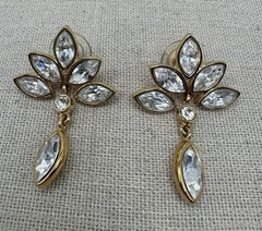 Vintage Monet Gold Tone Crystal Rhinestone Drop Dangle Pierced Earrings Nice!