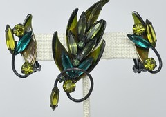 Vintage Green Navette Rhinestone Leaf Brooch Pin & Earrings Set Japanned Enamel