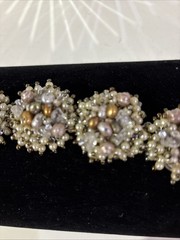 VINTAGE CLUSTER FAUX PEARLS & CRYSTALS TOGGLE 7″ STATEMENT BRACELET &2″ PIN SET