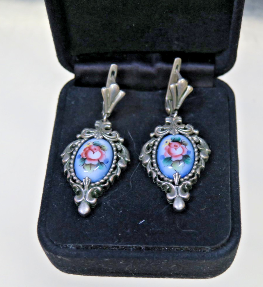 Vintage Russian Enamel Painted Jewelry Filigree Floral Pierced Earrings