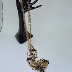 Necklace in goldtone/brass? with glass beads. 3 strand. Casual Corner. Vtg