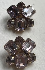 Vintage Weiss Prong Set Purple Lilac Faceted Crystal Glass Clip On Earrings