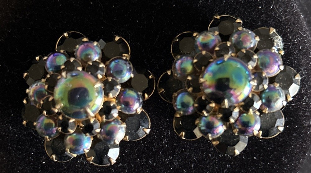 Vintage AB Judy Lee Clip On Earrings 1950s – 1960s. Beautiful