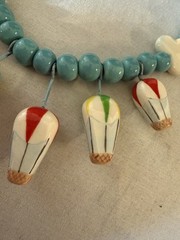 Flying Colors Ceramic Hot Air Balloon Necklace Vintage Hand-Painted 16″ Rare!