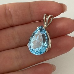 925 Sterling Silver Natural Swiss Blue Topaz Teardrop Pear Pendant 20 Carats