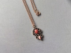 Vintage 1974 AVON ‘Castillian’ Pendant Necklace IOB Antiqued Goldtone Faux Coral