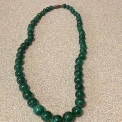 Green 19″ Malachite Graduated Beaded Strand Necklace Screw Clasp