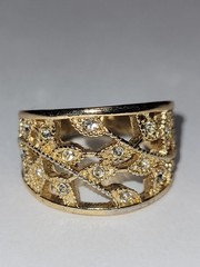 Vintage Goldtone Ring Floral Leaf Style Cocktail Band Clear Rhinestone Accents