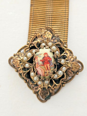 KARU Fifth Avenue Cameo Drop Brooch Circa 1940s–1950s Victorian Revival Elegance