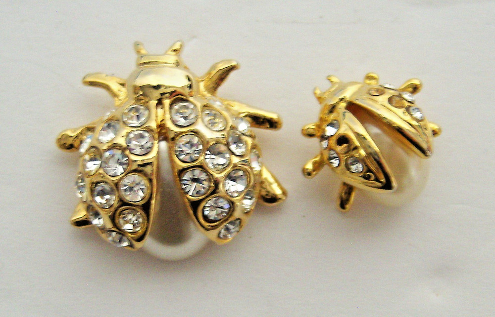 VTG Goldtone Ladybug Pin Set Faux Pearl Rhinestone Bug Lapel Pin Tie Tack