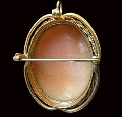 Vintage 14K Gold Shell Cameo Brooch Pendant Virgin Mary Religious 28.5mm, 4.7g