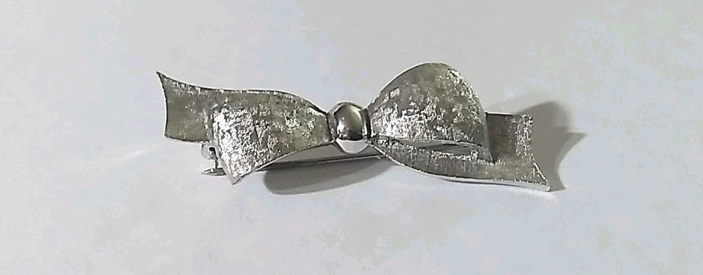 Vintage Textured Brushed Silver Tone Bow Brooch Pin 2″ Long