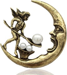 Vintage Golden Q&Q Fashion Antique Tribal Angel Fairy Feeding Moon Cresent Simul