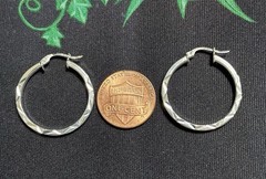 Vintage Sterling Silver 1″ Hoop Earrings Diamont Cut Texture Signed FAS 925