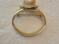 Vtg AJC Signed 80’s Faux Pearl Rhinestone Gold tone Ring Statement Brooch Pin