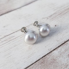 Vintage Screw Back Earrings 0.5″ Faux Pearl Classic Stylish – Stamped “Sterling”