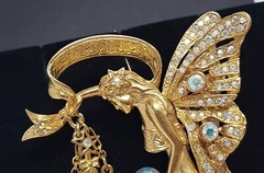 KIRK’S FOLLY Fairy Godmother Brooch Crystal Orb Large Gold Tone Wings Vtg 3-1/2″