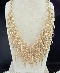 PRETTY SHINY GOLD TONE ROLO RINGS SPIKES STATEMENT BIB NECKLACE-24″ (BG178)