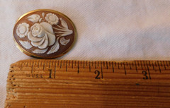 Vintage Carved Cameo 18KT Gold Floral Brooch Pendant Flower Oval Pin 750