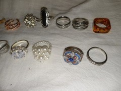 Mixed Lot of 14 Vintage & Fashion Rings Multicolor Metal Glass Pearl Plastic