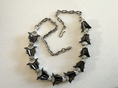 Vintage Necklace Grey – Silver Metal Glass Plastic Hook Closure