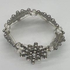 Vintage Silver Tone Snowflake Shaped Stretch Bracelet With Iridescent Gemstones
