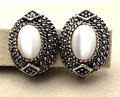 Vintage Estate Clip-On Glam Retro Earrings Faux-Pearl Gold/Silver Tone 1970-90s