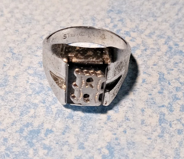 Art Deco Sterling H Monogram Initial Signet Style Ring Size 7.25