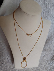 Vintage MONET Signed Necklace Charm Holder Polished Goldtone w/30″ MONET Chain