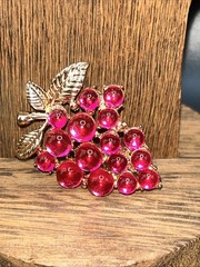 Modern Costume Jewelry Grapes Pin Brooch Gold Tone 1 3/4” Purple