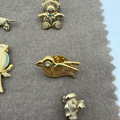 Vintage Pins Animal Theme Dog, Seal, Elephant, Crab Some Marked – Lot of 15