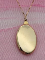 Large LOCKET Antique Vintage Gold GF Necklace Pendant Chain Filled Photos Deco