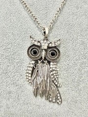 Vintage AERO 1987 Silvertone Articulated Rhinestone Owl Pendant Necklace Y3K