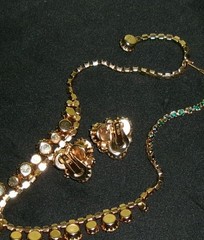 Vintage Green/AB Rhinestone Necklace Earring Set Demi-Signed Weiss