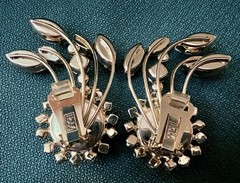 FANTASTIC VINTAGE HOBE 2 1/4” CLIP ON CLIMBERS EARRING COPPER FLUSS MULTI COLORS