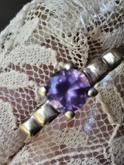 Vintage Color Changing Purple Sapphire 10K Yellow Solid Gold Ring Sz 6.25