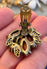 ARTHUR PEPPER MULTICOLOR CABACHON RHINESTONE STATEMENT BROOCH EARRINGS SET
