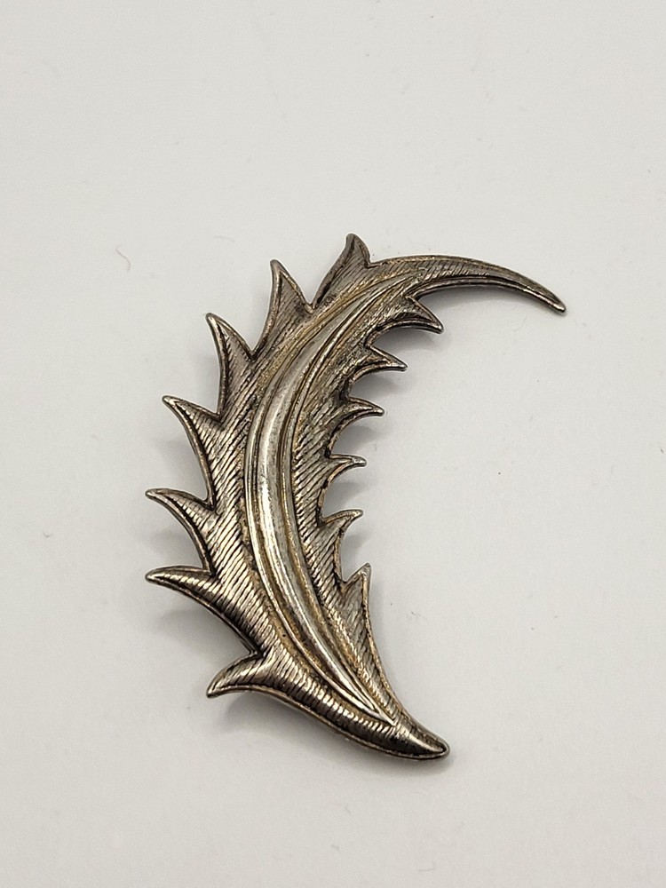 Vintage Signed MMA 1987 Feather Brooch Pin Metropolitan Museum Art Unisex