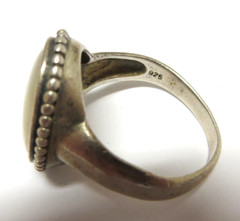925 Sterling Silver Vintage Mother-of-Pearl Ring Size 10 or 11
