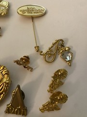 Lot Of 26 Vintage Avon & Avon Representative Awards Brooches Pins Pendant