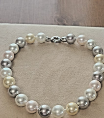 Vintage UE Estate Jewelry Made in Italy 16″ 12 to 13 mm Imitation choker pearls